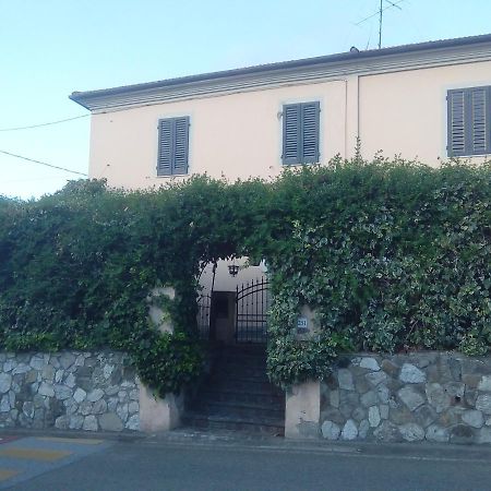 Hotel Terre Di Creta...Per Sognare Pomaia Exterior foto